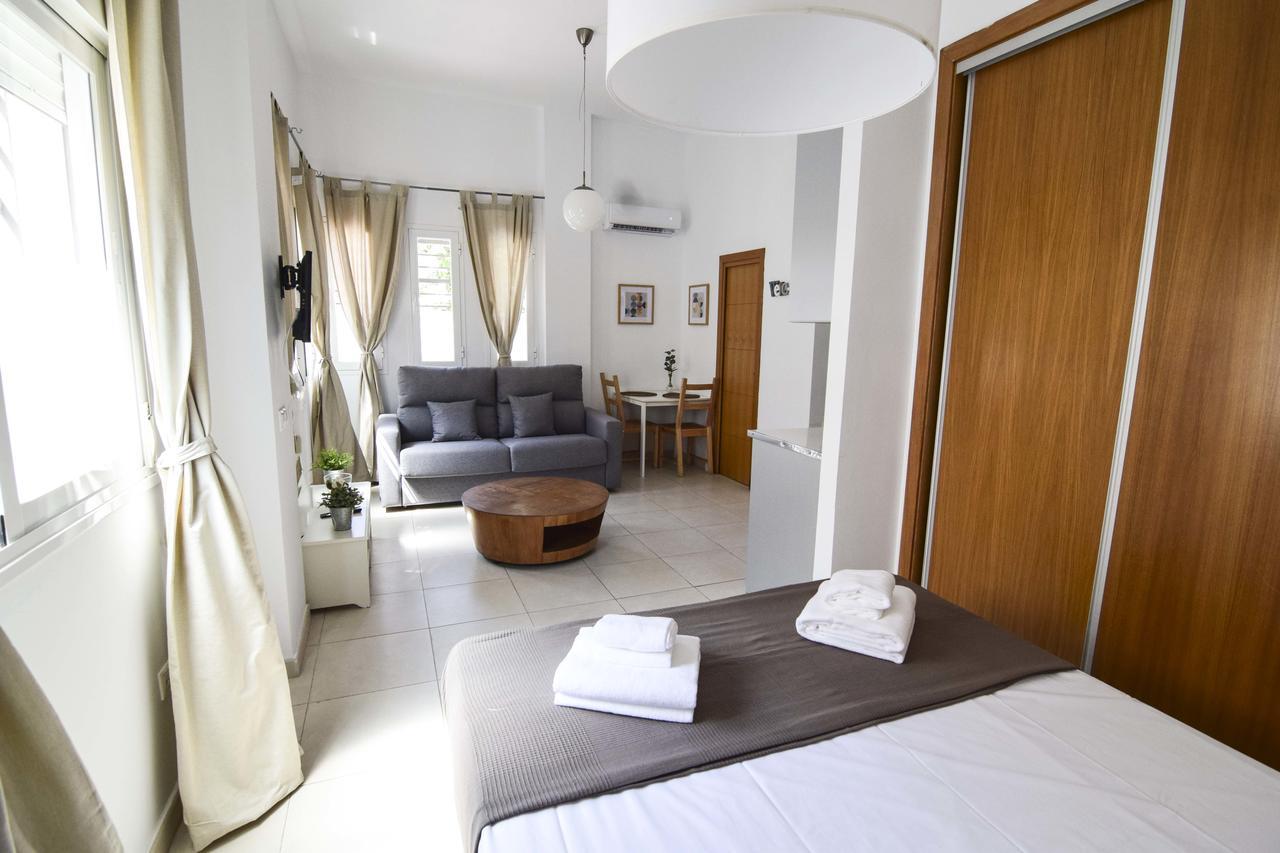 Malaga City Suites Barcelo 30 Bagian luar foto